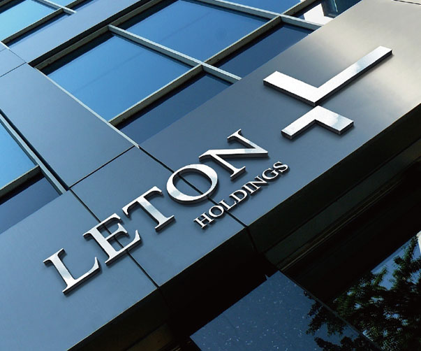 幾何美學(xué)與威尼斯傳統(tǒng)酒吧的完美融合 —— Bacaro的品牌視覺設(shè)計